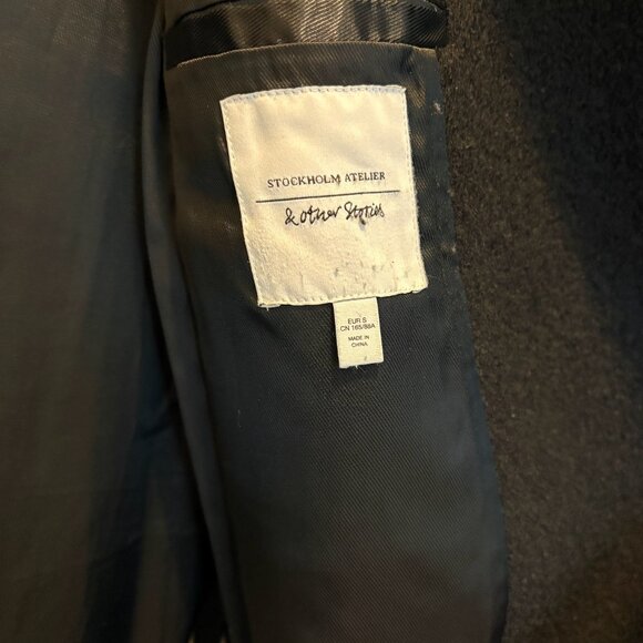 & Other Stories Short Boxy Wool Coat - Picture 5 of 6